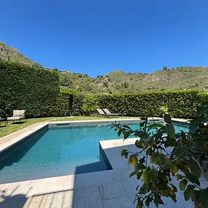 https://villa-almond.sicilyhotelsitaly.net